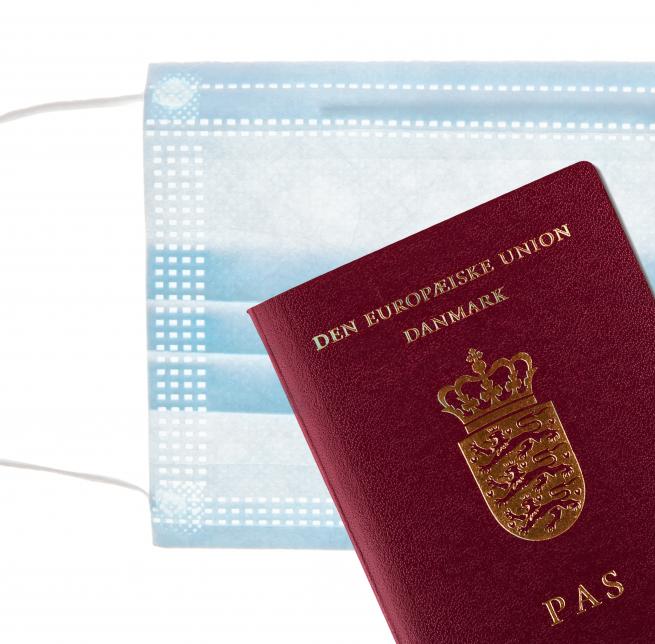 Mundbind og et dansk pas