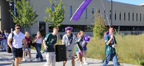 Studiestart 25 - lilla flag 