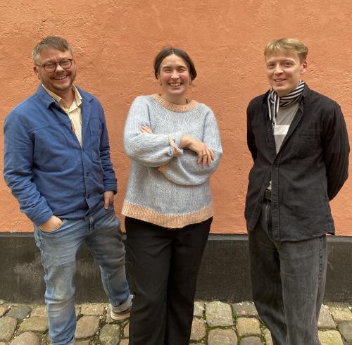 Tobias Raun, Linea Maja Ernst og Glenn Bech i podcasten Drømmemænd